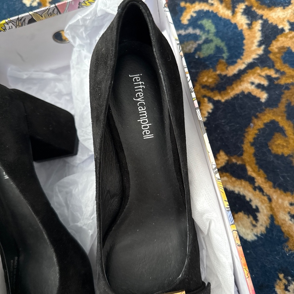 Jeffrey Campbell black suede facts heels. NIB w/tags. Retail 150. Perfect shape - Picture 8 of 11